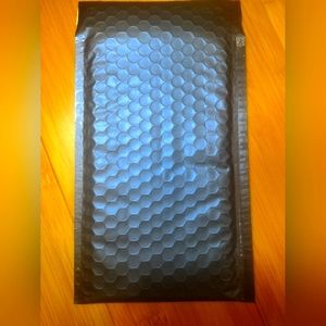 Bubble padded shipping mailers envelopes